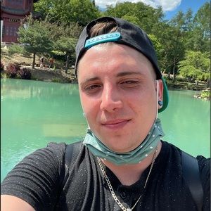 Meet your Posher, Kyle